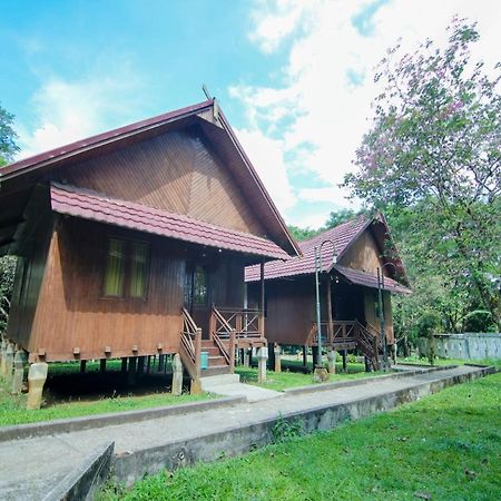 Oyo 3475 Villa Ex Mtq Pagaralam Екстер'єр фото